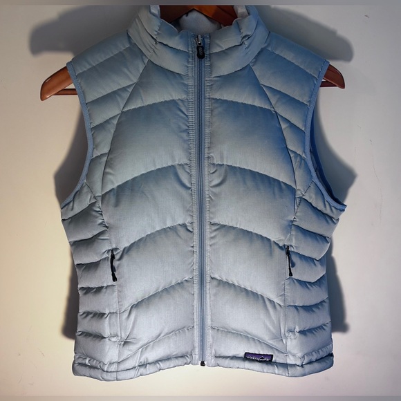 Patagonia Baby Blue Puffer Vest Size: Medium 85% Goosedown 15% goose feathers - Picture 5 of 8